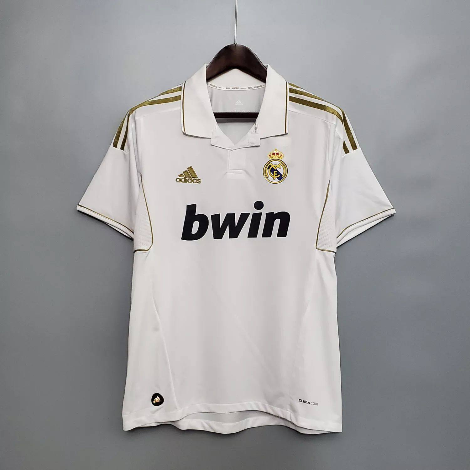 REAL MADRID 2011/2012 HOME RETRO JERSEY